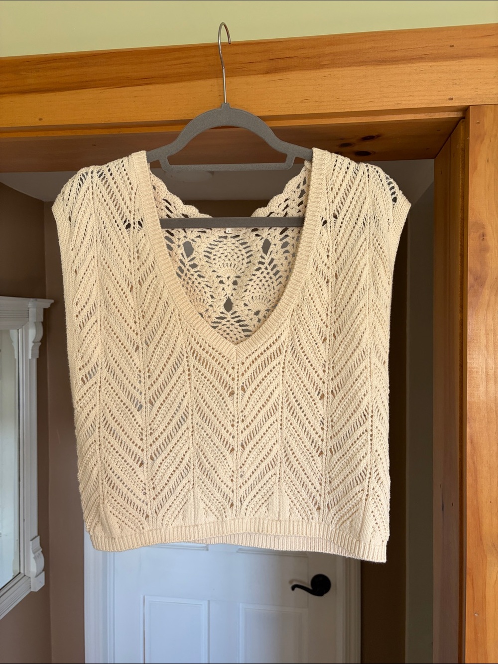 Tularosa Crochet Knit V-Neck Sleeveless Sweater Vest - Cream